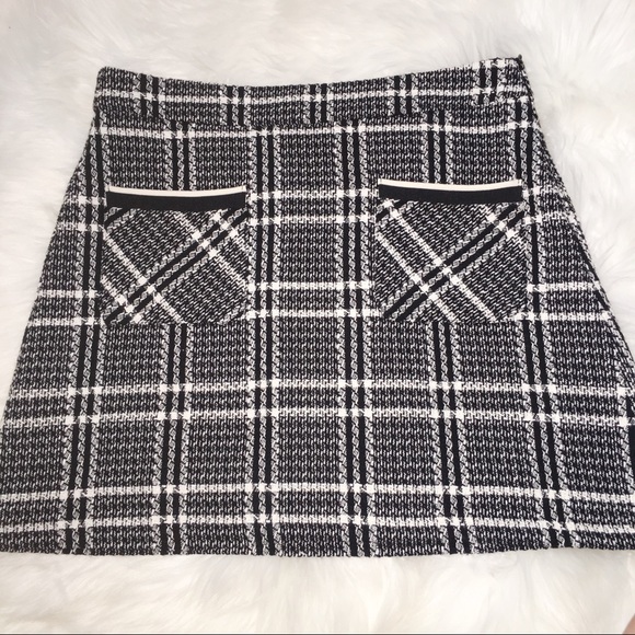 Zara Dresses & Skirts - Zara mini skirt